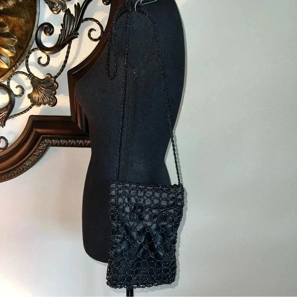 Women’s Vintage Black Beaded Macrame Satin Evening Shoulder Bag Beaded - Picture 1 of 15